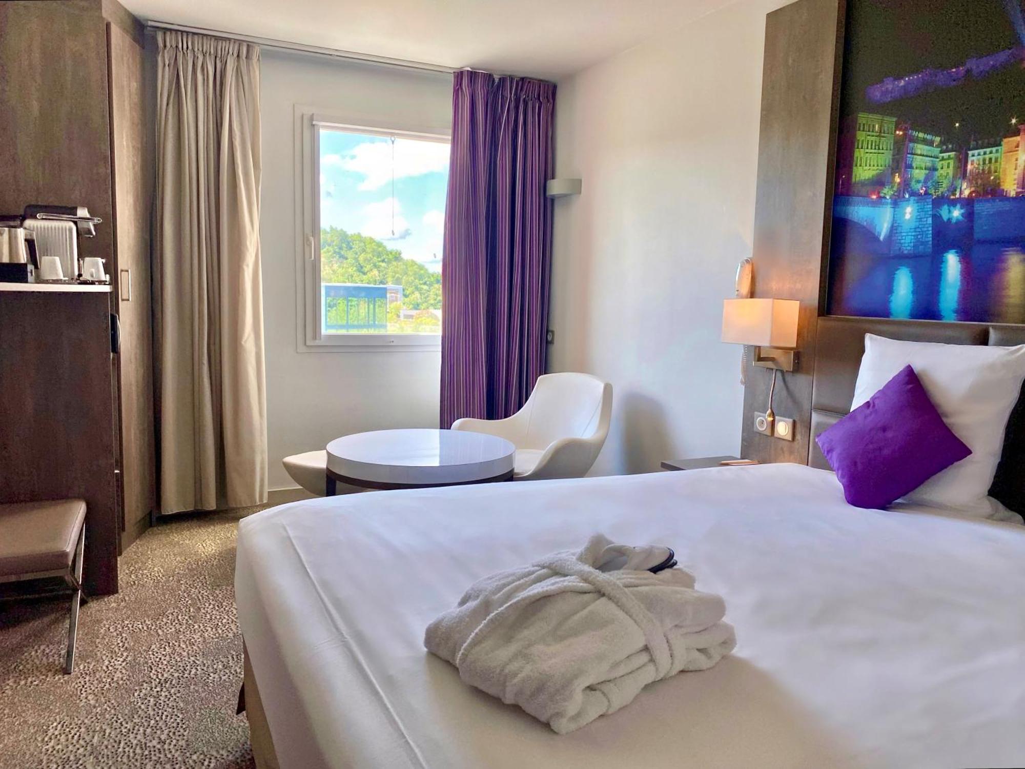 Mercure Lyon Est Chaponnay Eksteriør bilde