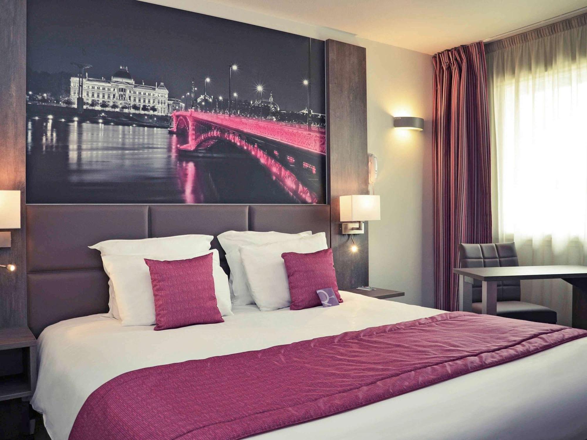 Mercure Lyon Est Chaponnay Eksteriør bilde