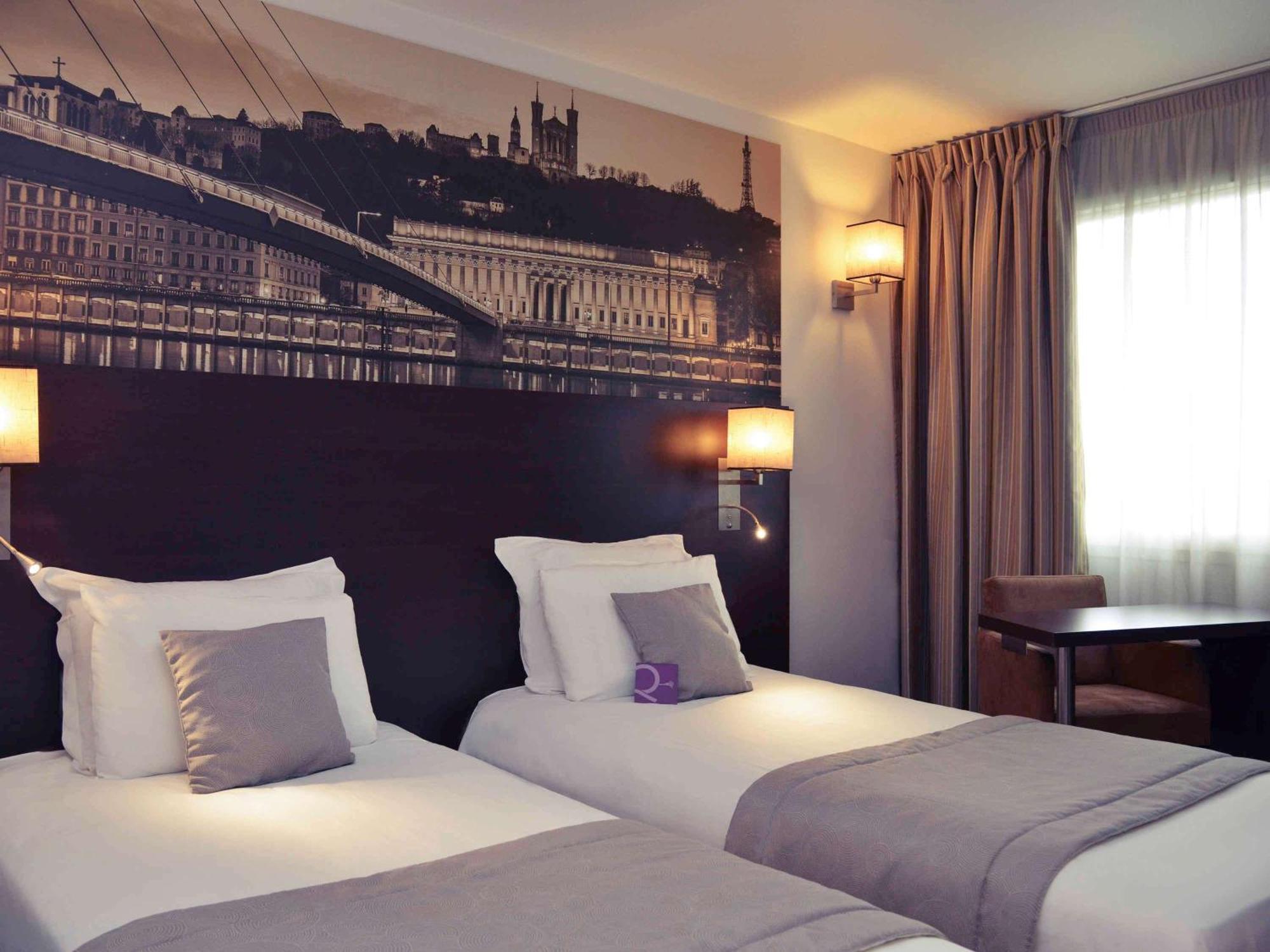 Mercure Lyon Est Chaponnay Eksteriør bilde